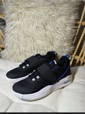 And1 Black Athletic Shoes with Blue Trim